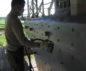 桥墩托盘及墩帽锚索预应力钢板加固